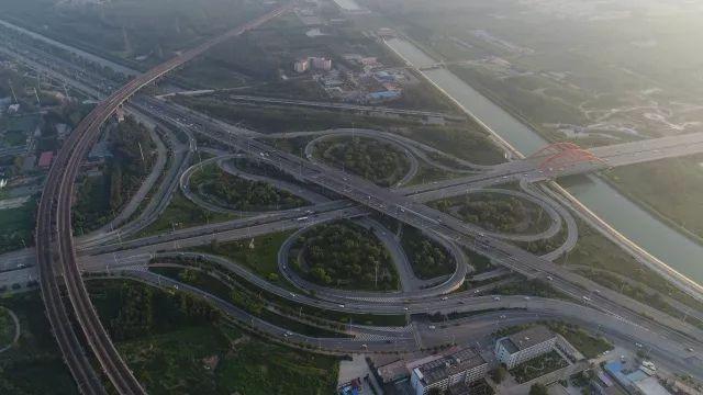 2025年香港资料免费公开 灭庄大论坛 精彩作答、落实解释 苹果安卓互通的游戏