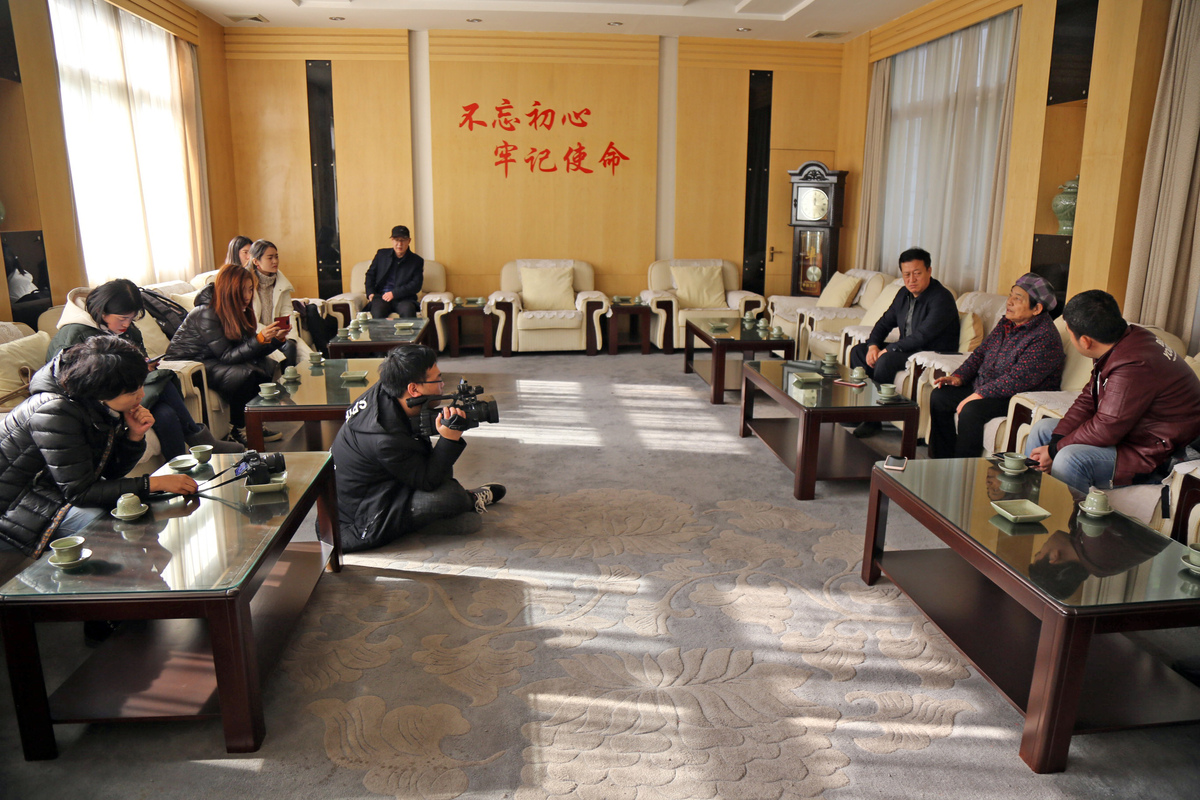 管家婆一肖一码中100%香港资料大全 正版资料	值得作答、落实解释 安卓和苹果互通的手游