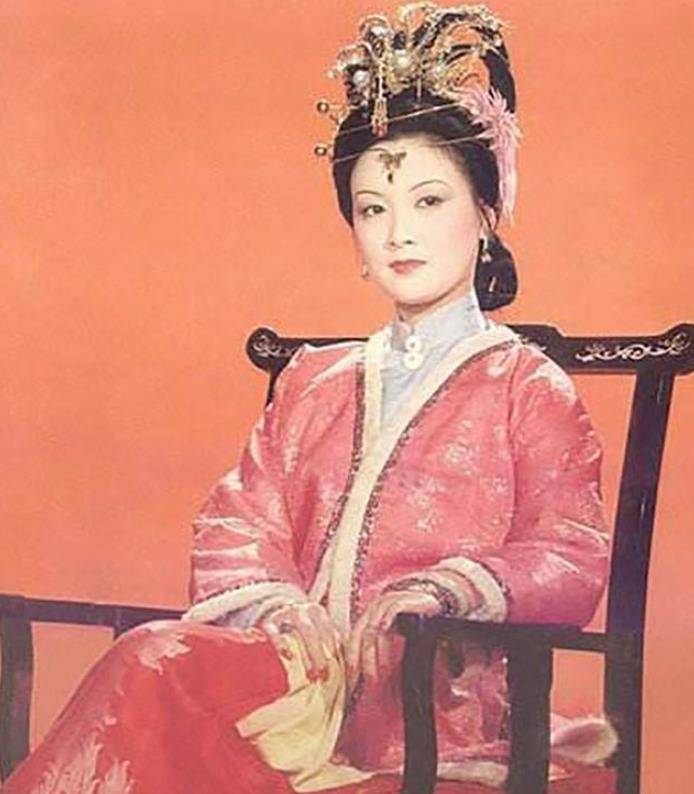 王熙凤的理财智慧，从现代视角看红楼梦中的理财高手 王熙凤理财好词