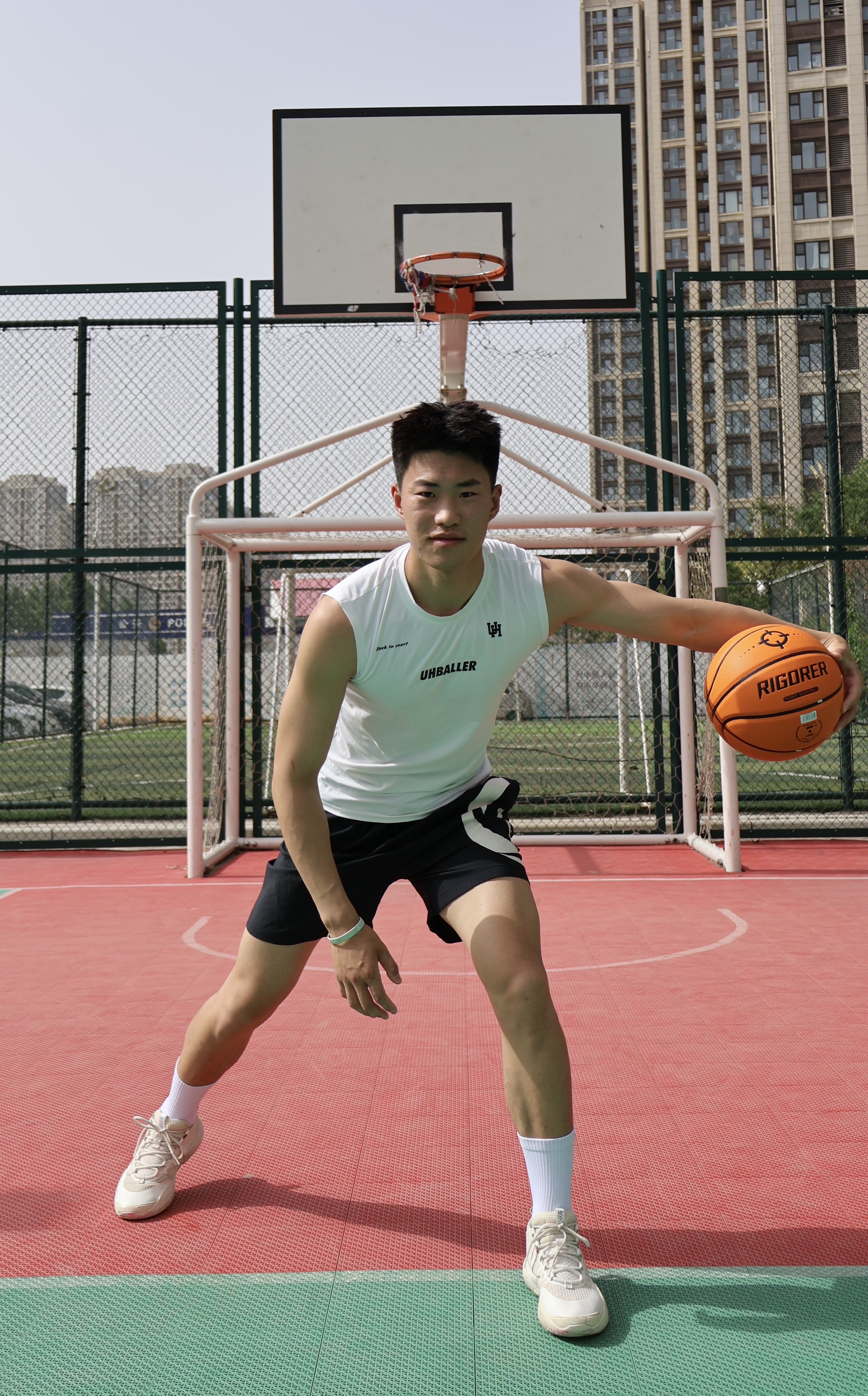 沙玉龙，篮球场上的风采 沙玉龙打篮球