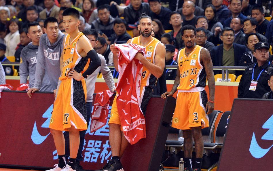 篮球运动中的阻挡概念解析 篮球什么是阻挡