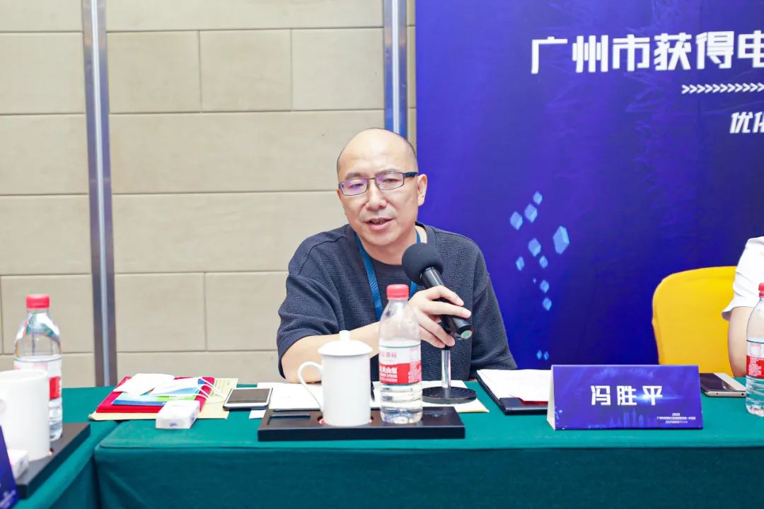 东方基金程红，引领投资新时代的东方智慧 东方基金程红