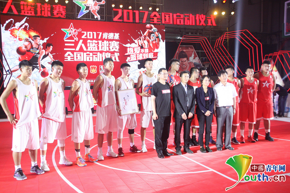 篮球荣耀时刻，篮球颁奖典礼的精彩瞬间 篮球颁奖典礼推文